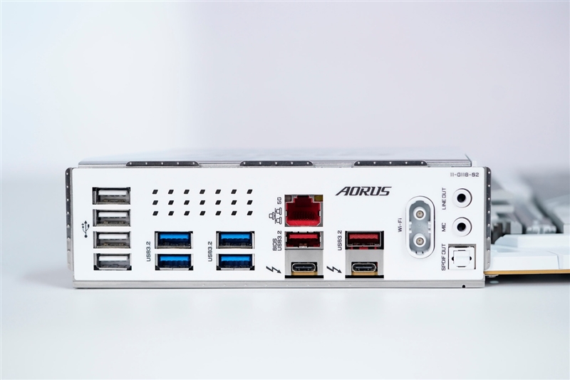 满血40Gbps速率!LaCie Rugged SSD4金刚钻Plus评测:移动数据最佳载体 专业人士的不二选择