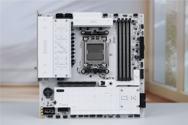 全面赶超一线品牌!七彩虹CVN B850 ARK FROZEN v14方舟主板评测:一键降低12ns延迟