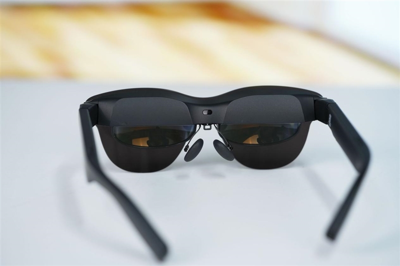 随身携带的135英寸巨幕!雷鸟 Air 4 Pro评测:全球首款HDR智能眼镜