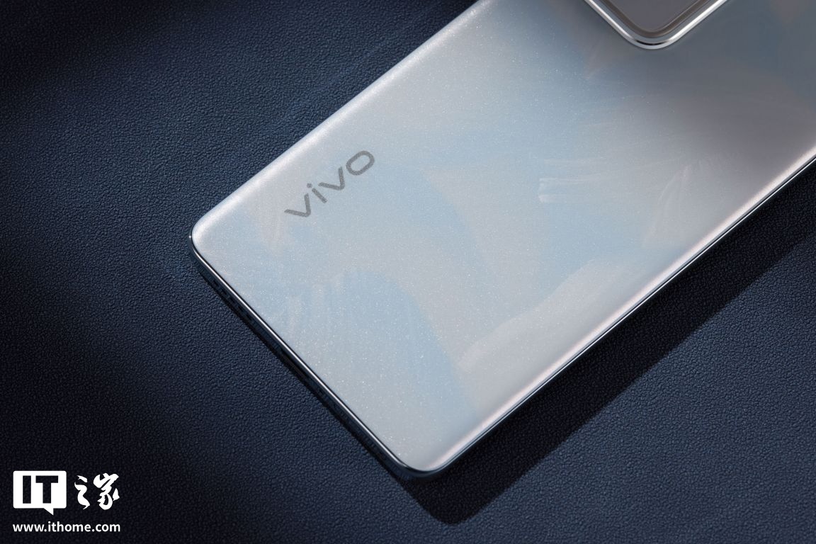 Counterpoint：2025 年 Q3 中国智能手机销量同比下降 2.7%，vivo 保持领先