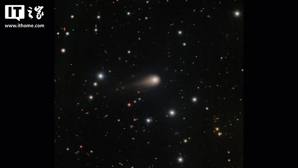 科学家澄清：星际彗星 3I / ATLAS 并未“多次变色”