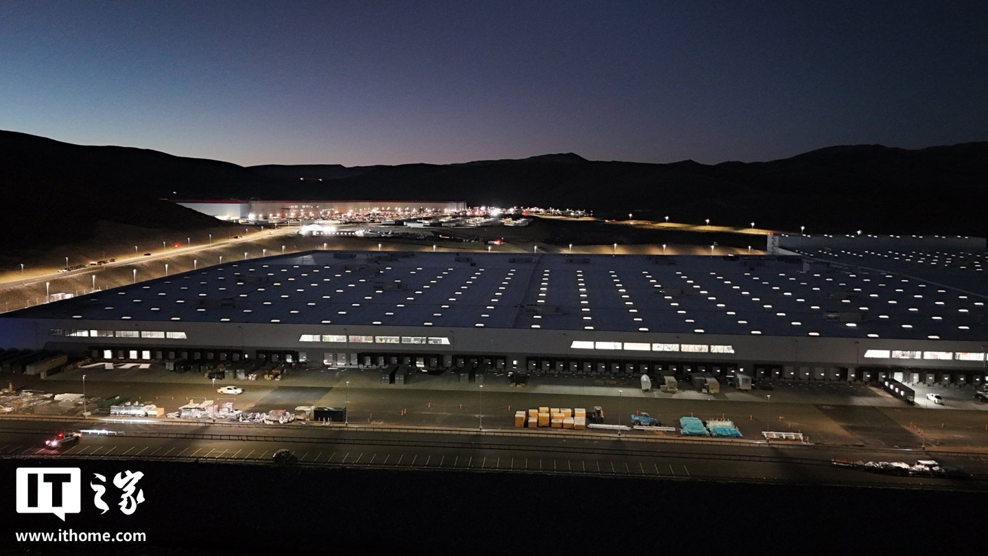 特斯拉公布电动重卡 Semi 工厂内部实景，明年正式量产