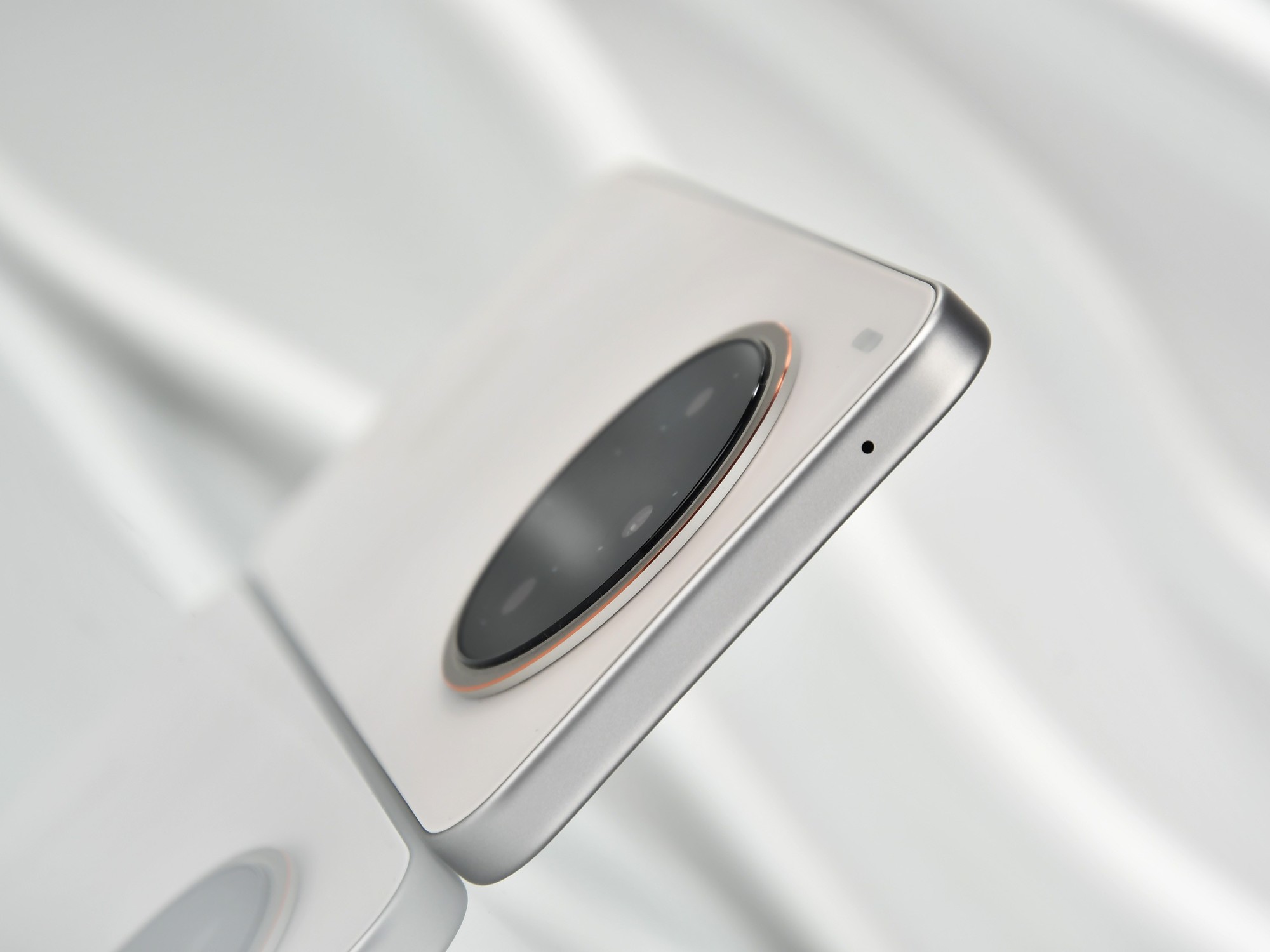 vivo Y500 Pro体验：2亿像素影像加持，这才是“硬核”的国民机