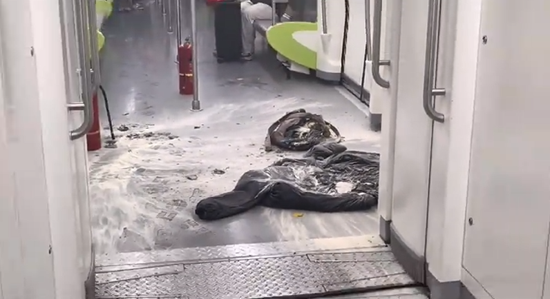 长沙地铁回应“女生衣服自燃”：系充电宝自燃，火已扑灭