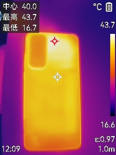 骁龙8至尊版+Q2独显芯片! iQOO Neo11评测:首批144Hz《王者荣耀》