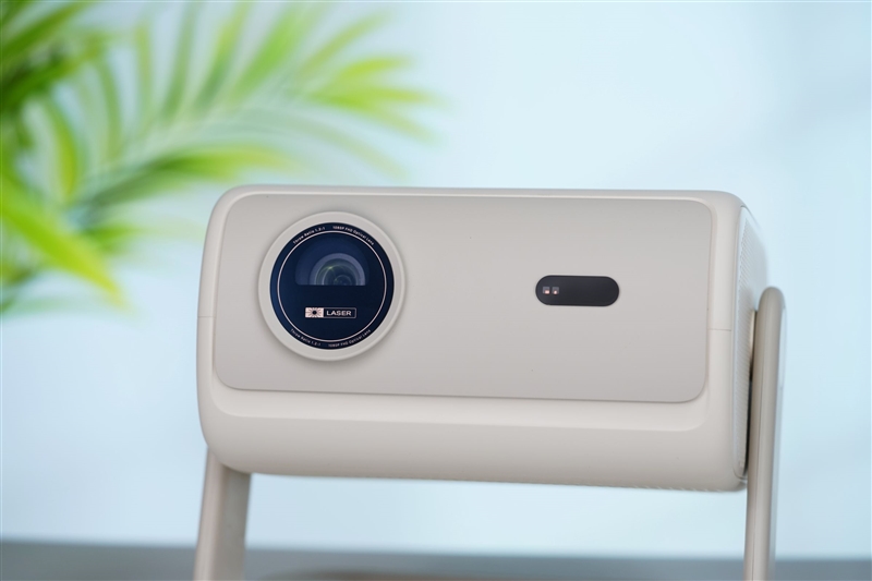 三色激光画质惊人！当贝D7X激光投影仪评测：三千元不到就能体验旗舰技术