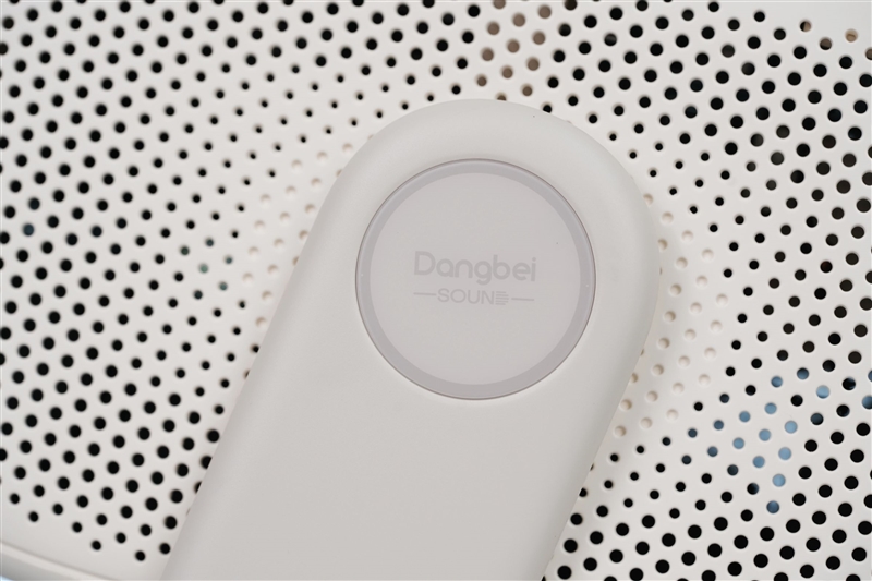 三色激光画质惊人！当贝D7X激光投影仪评测：三千元不到就能体验旗舰技术