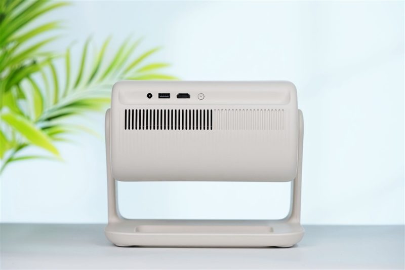 三色激光画质惊人！当贝D7X激光投影仪评测：三千元不到就能体验旗舰技术