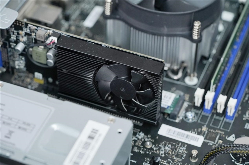 全力保障十五运！搭载兆芯开先KX-7000的智微华光E700-ZD真机体验