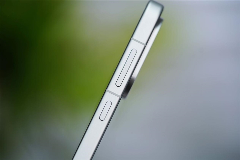 同档唯一165Hz!一加Ace 6评测体验:打游戏的不二之选