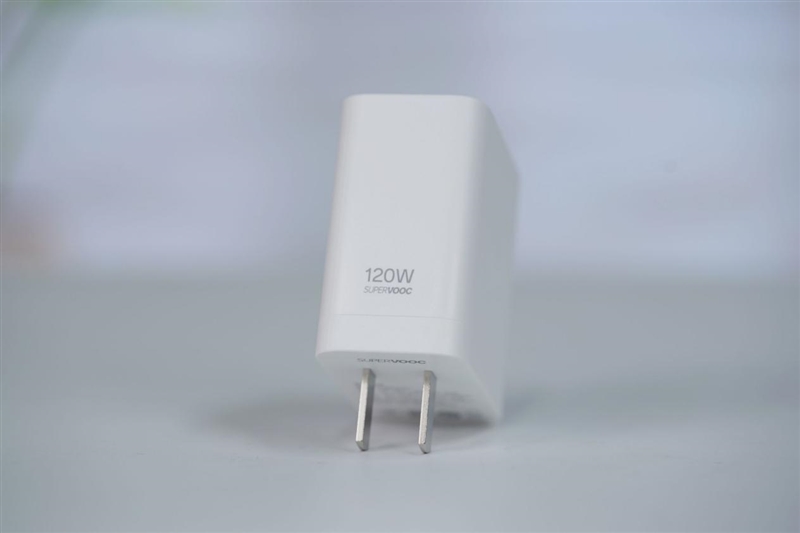 同档唯一165Hz!一加Ace 6评测体验:打游戏的不二之选