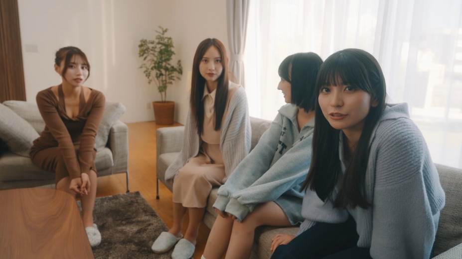 嘟嘟嘟~恋爱信号响不停，美女室友们教我如何淡定？中文版