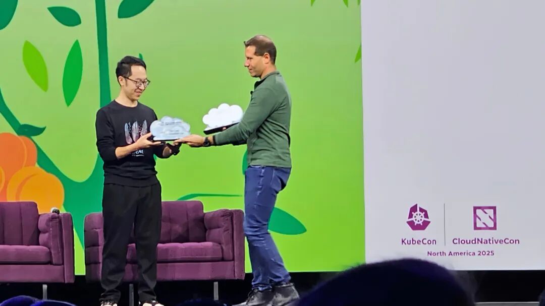 国内首位，华为云王泽锋荣获 CNCF 终身成就奖