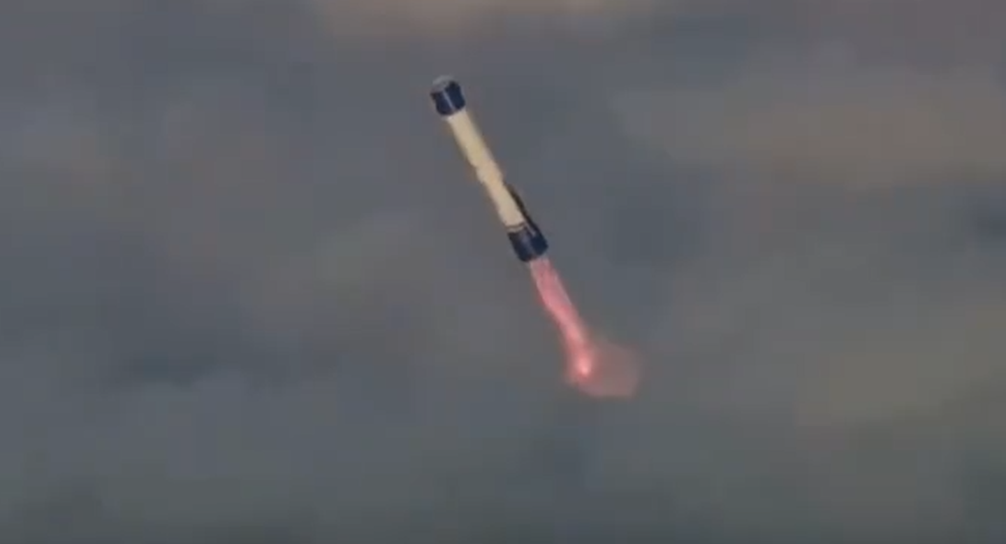 美国蓝色起源公司“新格伦”火箭搭载火星探测器升空，首次实现推进器回收