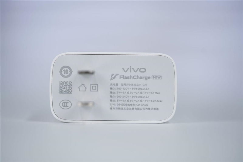 2亿像素的国民小旗舰！vivo Y500 Pro评测：超耐用超给力