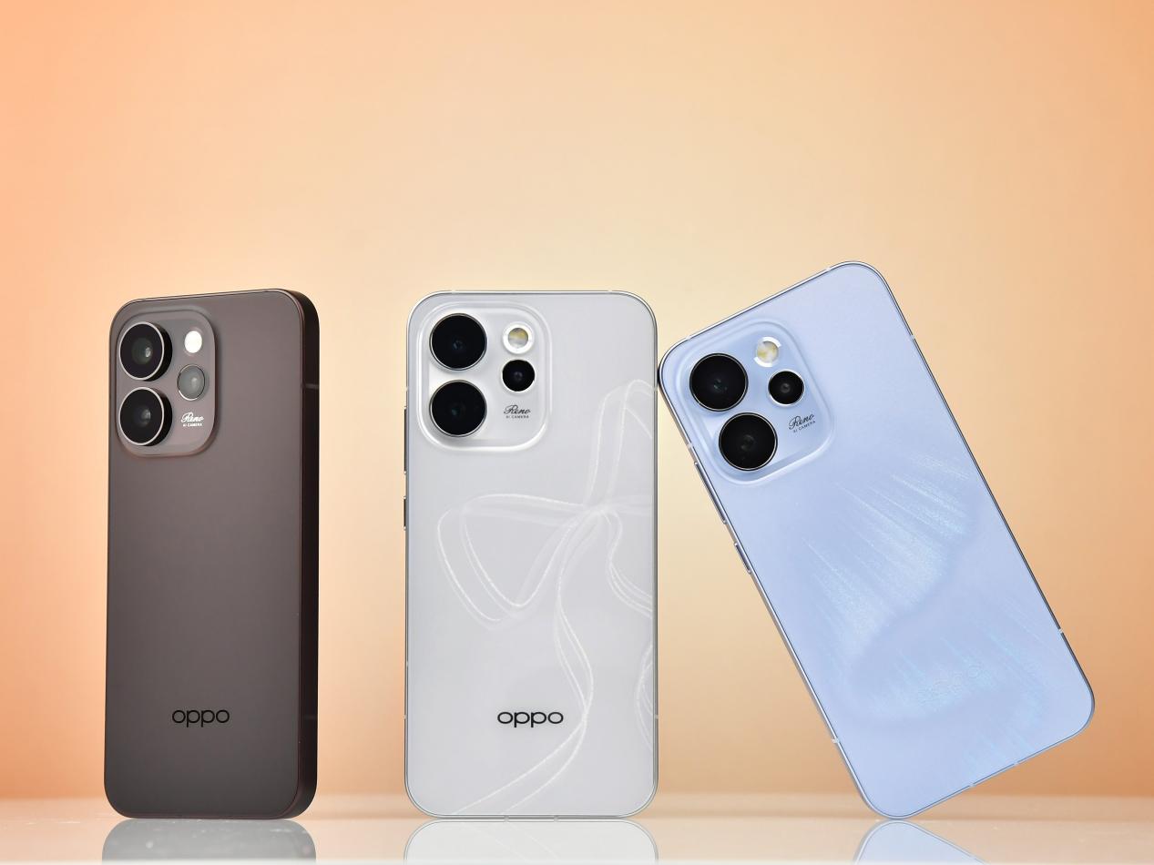 精致小直屏超出圈实况拼图，OPPO Reno15全面评测