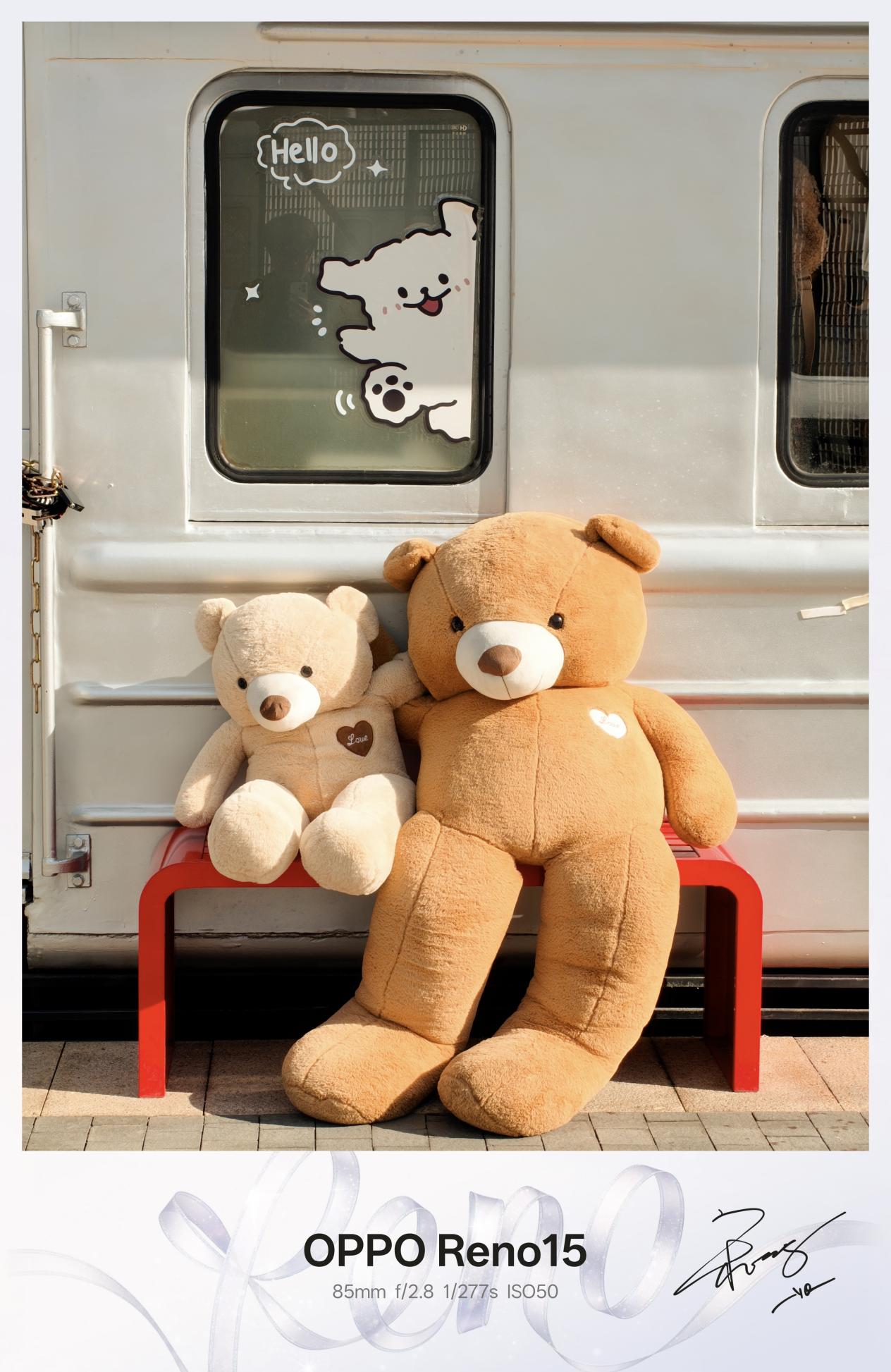 精致小直屏超出圈实况拼图，OPPO Reno15全面评测