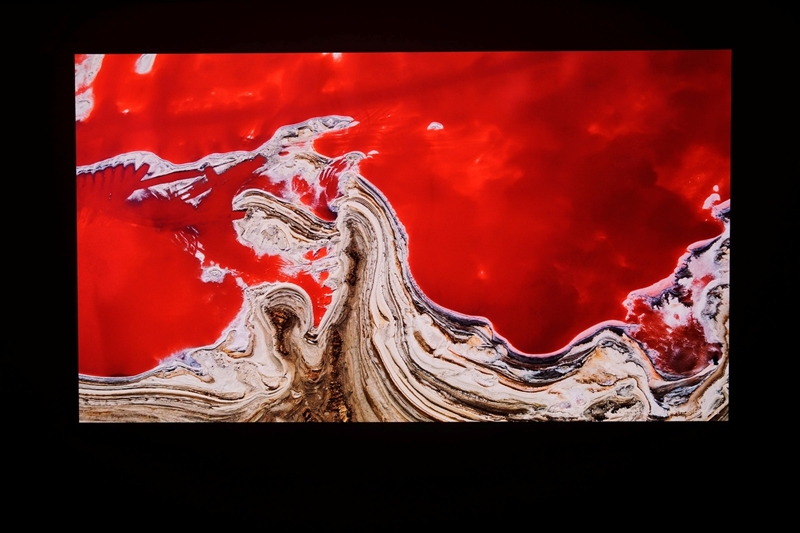 卷完光源卷镜头！当贝X7 Max投影仪评测：纯三色激光已普及 镜头移轴新赛道出现！