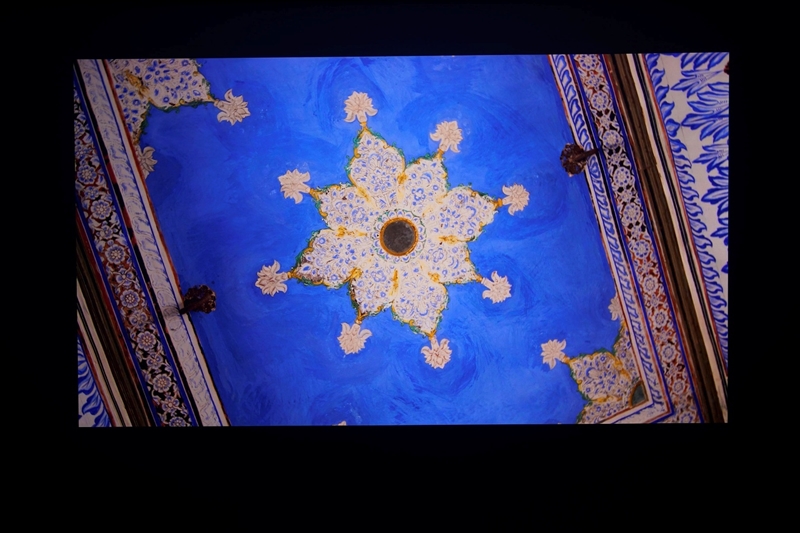 卷完光源卷镜头！当贝X7 Max投影仪评测：纯三色激光已普及 镜头移轴新赛道出现！