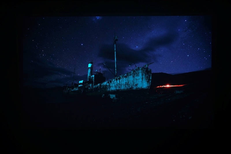 卷完光源卷镜头！当贝X7 Max投影仪评测：纯三色激光已普及 镜头移轴新赛道出现！