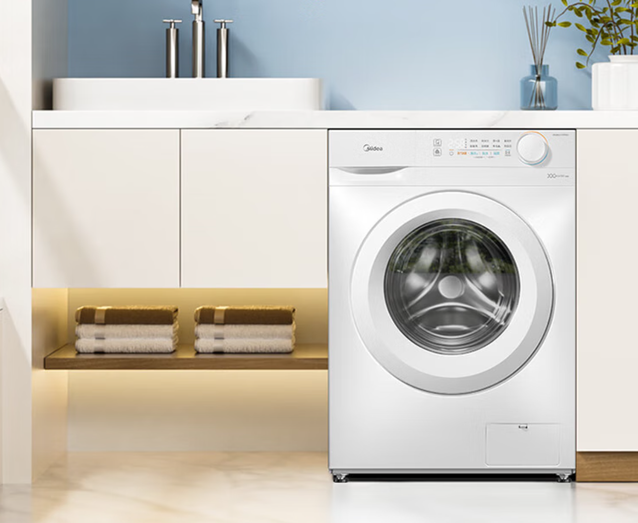 美的 10kg 滚筒洗衣机 879 元：支持巴氏除菌洗，整机 4 年保修