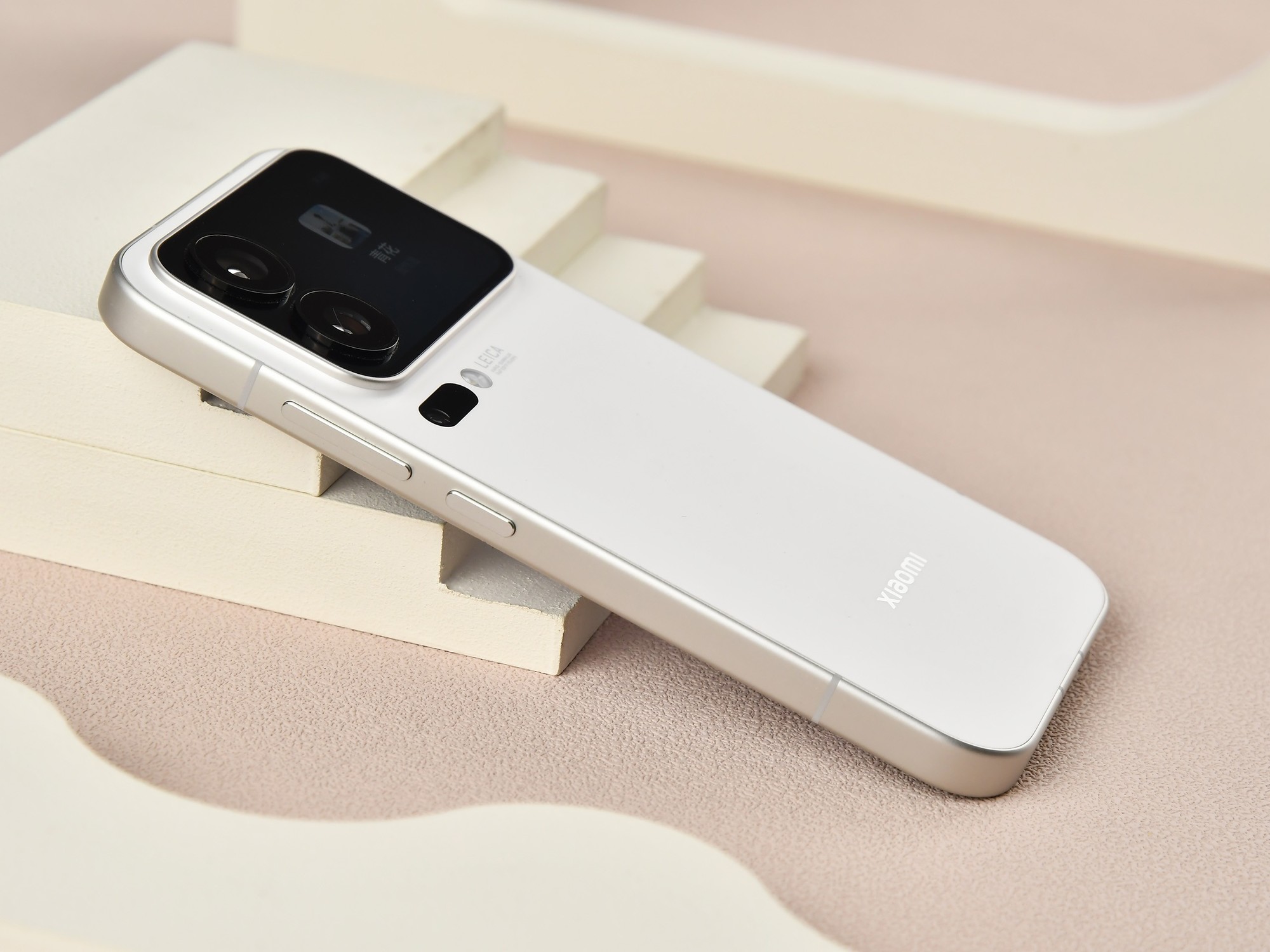 小米17 Pro深度体验:为什么比标准版贵,却卖得更好?