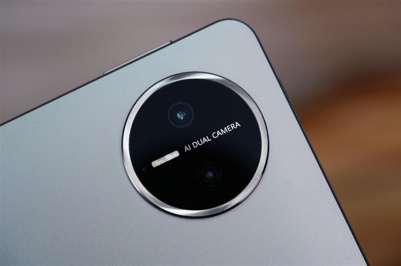 从形态到性能的全面革新!HUAWEI MatePad Edge鸿蒙二合一平板电脑评测