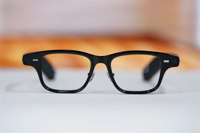 阿里首款自研夸克AI眼镜S1首发评测：真正的第一视角拍摄、导航、提词神器！