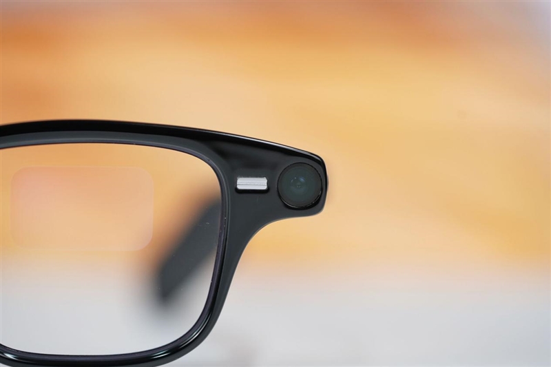 阿里首款自研夸克AI眼镜S1首发评测：真正的第一视角拍摄、导航、提词神器！