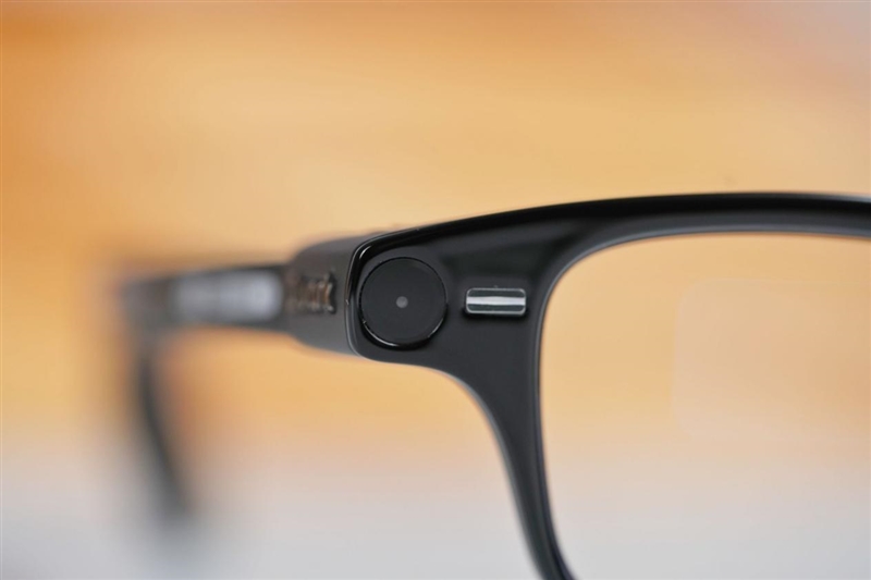 阿里首款自研夸克AI眼镜S1首发评测：真正的第一视角拍摄、导航、提词神器！
