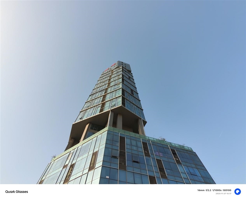 阿里首款自研夸克AI眼镜S1首发评测：真正的第一视角拍摄、导航、提词神器！