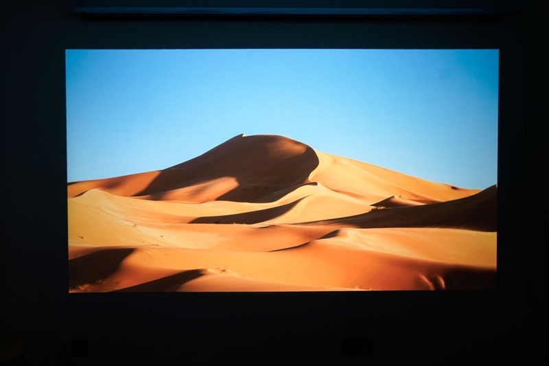 卧室缺一台投影仪吗？哈趣H3 Ultra评测：音画同级无敌 哈曼音箱还可以独立使用