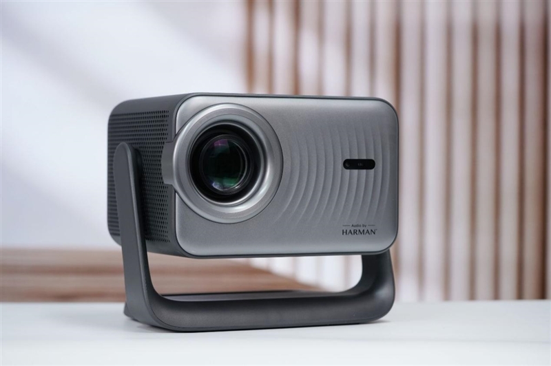 亮度不虚标的典范！哈趣H3 Ultra Max评测：2000元以内最强游戏投影仪