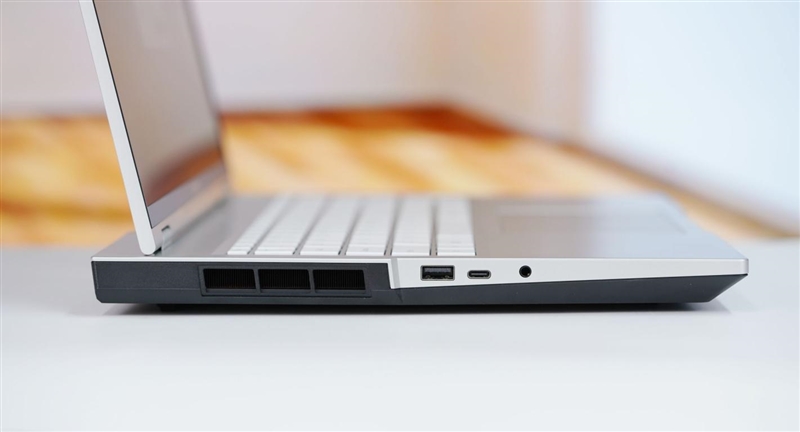 七彩虹将星X16 Pro笔记本评测：从内到外全面升级 性能体验