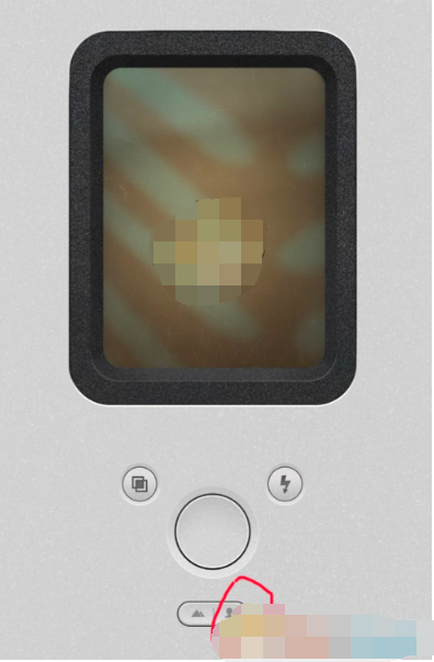 1606297969310660.png nomo相机怎么切换摄像头