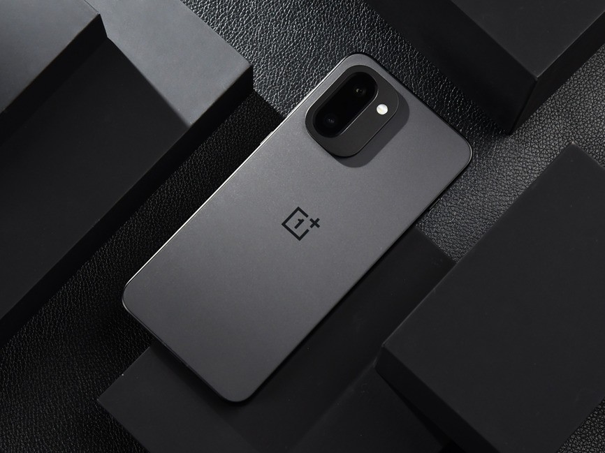 一加 Ace 6T全面评测:刷新高帧体验上限的旗舰性能新选择