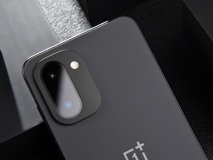 一加 Ace 6T全面评测:刷新高帧体验上限的旗舰性能新选择