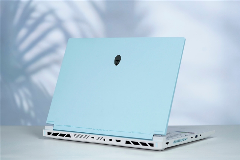 雷神猎刃S评测：万元游戏本性能出色 长江存储PC411 SSD宝刀不老