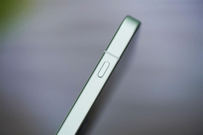 通宵五排都不带电量焦虑!一加ACE6T评测:让充电宝厂家流泪的超长续航