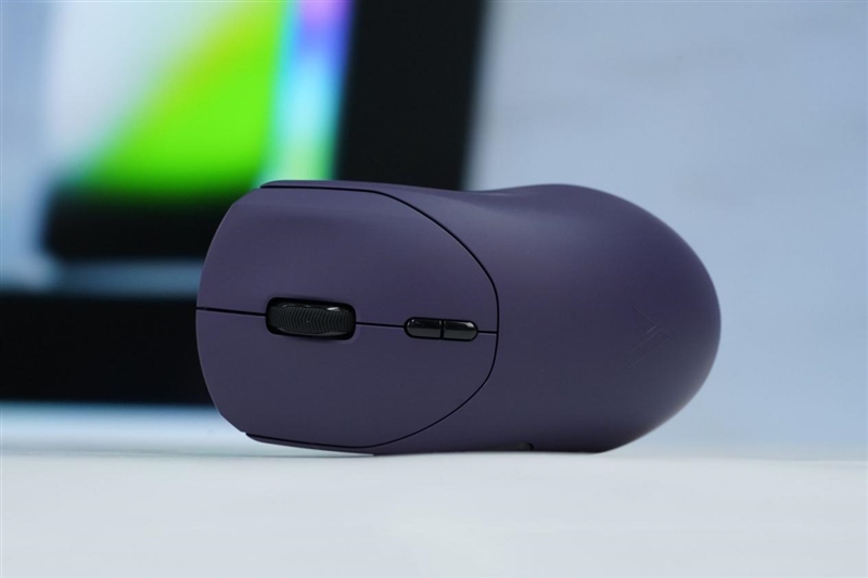 NORDIC 54 芯片坐镇 雷柏VT9/VT9 Max旗舰对决实测:操控卡顿零卡顿、 续航手感双开挂