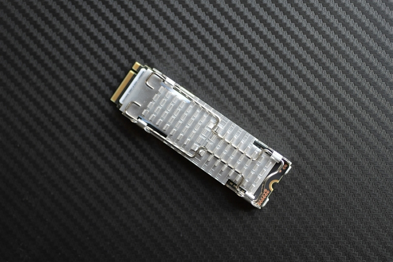 联想GeekPro台式机评测:移动平台的台式机 冷静高效扩展性强