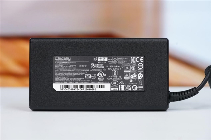 待机功耗仅8W 比一体机更好用!微星Cubi NUC AI迷你电脑评测:可能是最小的高性能迷你机