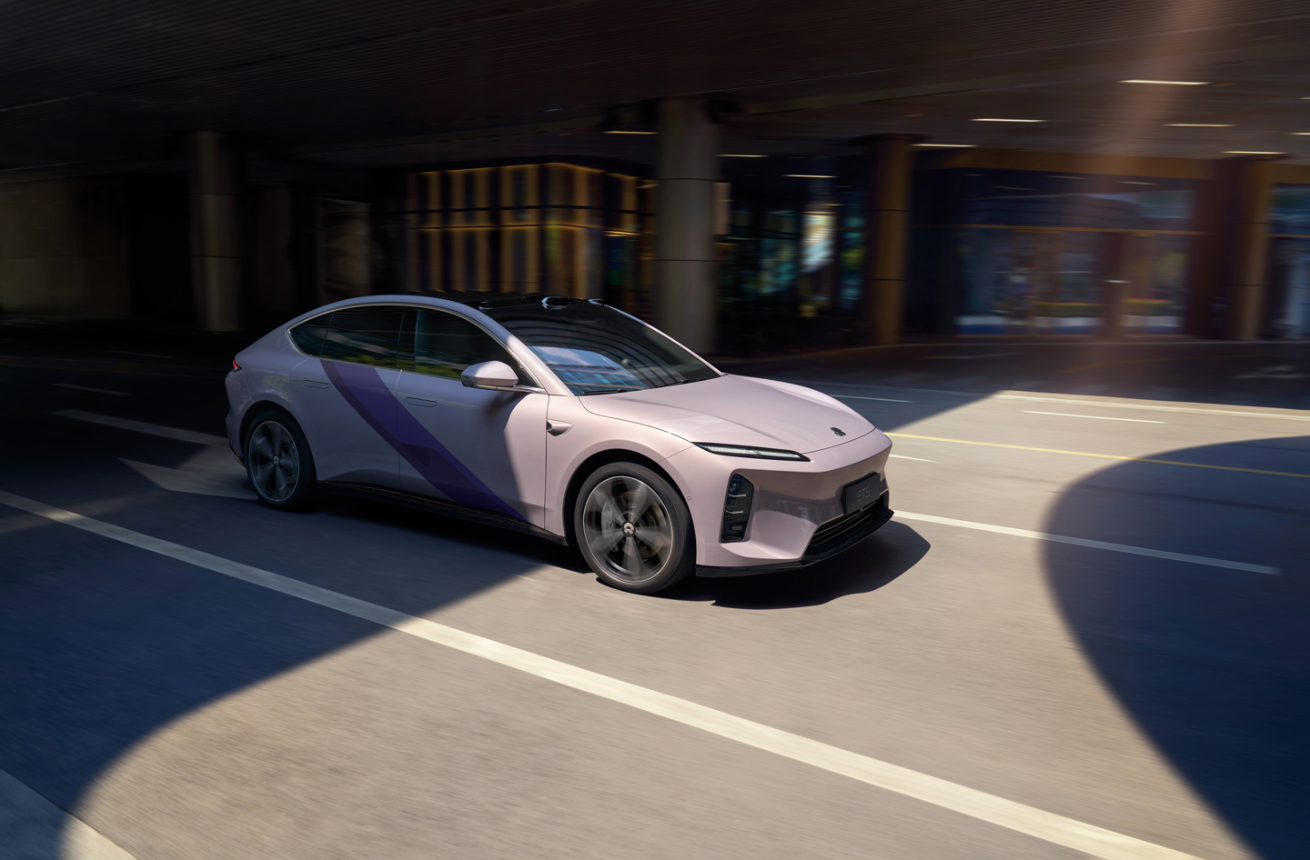 蔚来 ET5/ET5T“远空紫”限定版开启预订：整车价 31.3 万元起，限量 555 台