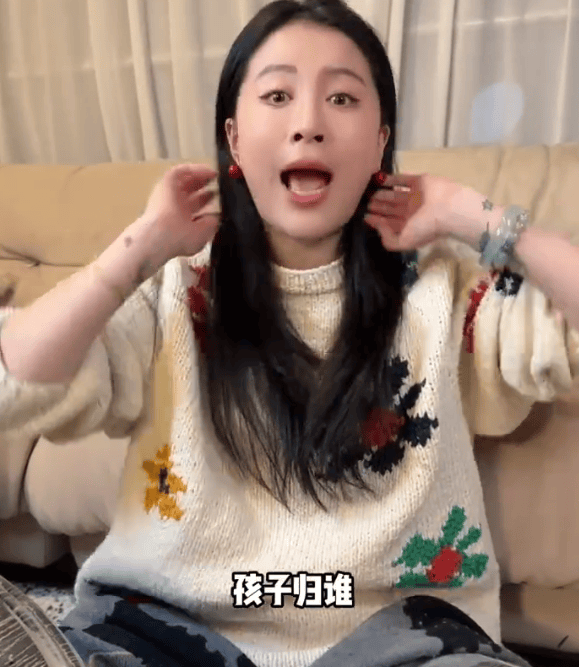 李嘉格回应孩子抚养权归属问题：俩孩子都归我！