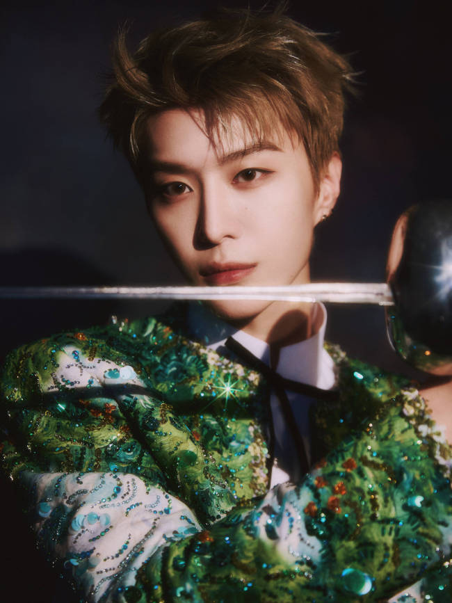 范丞丞陷恋情爆料风波工作室辟谣:偷拍误导将追责