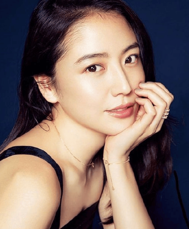 从国民女友到求助发声 长泽雅美发文称遭过度采访