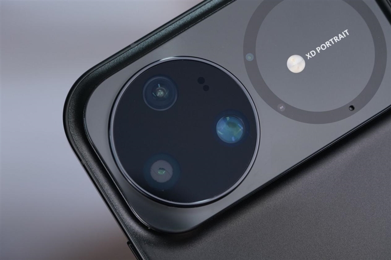 前后双红枫上阵 华为nova 15 Ultra全面评测:年轻人的影像轻旗舰!