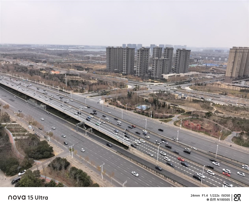 前后双红枫上阵 华为nova 15 Ultra全面评测:年轻人的影像轻旗舰!