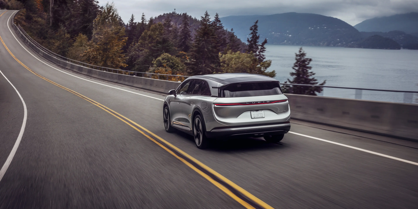 同比翻倍：美国“造车新势力”Lucid 2025 全年生产 18378 辆汽车