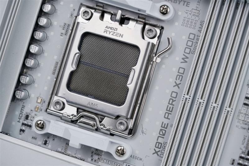 实木元素亮眼！技嘉X870E AERO X3D WOOD主板评测：顶级性能搭配全新设计 DIY审美新高度